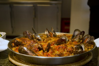 Restaurant buffet paella Hotel Parc Roses (Costa Brava)